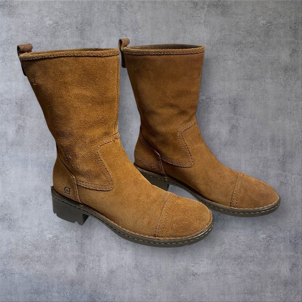 Born Audie Cognac Brown Suede Leather Pull On Riding Boots‎ Womens 7.5 Mid Calf